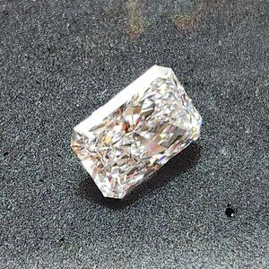 IGI Certified 5.09ct Radiant Modified Brilliant Cut Lab Diamond